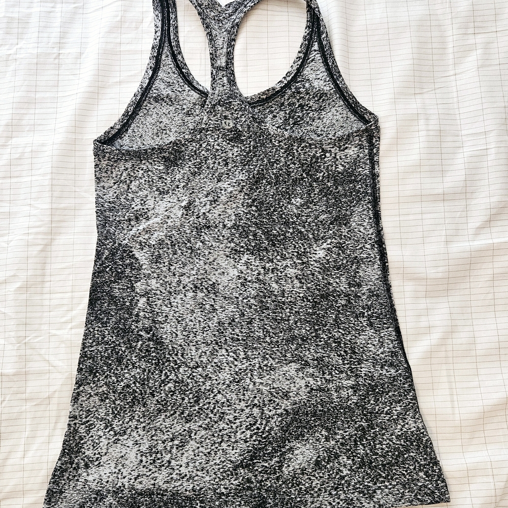 Lululemon Women's Black and Gray Tank Top